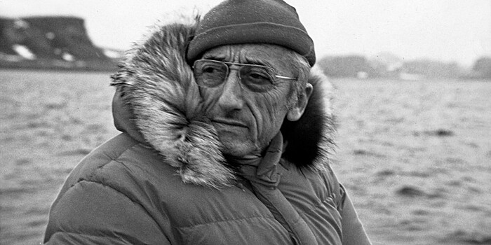 «Добродушный дедушка в красной шапке»: все, что нужно знать о легендарном исследователе океанов Жаке-Иве Кусто