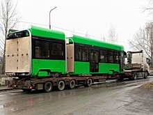 В Челябинск прибыл первый трехсекционный трамвай для метротрама