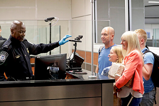 Зачем в аэропортах мира внедряются системы сканирования лиц пассажиров