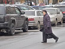 В Кировском районе Волгограда неизвестные угнали припаркованную &quot;Приору&quot;