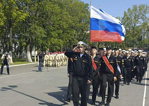 Курсанты Военно-морского института вернулись в Санкт-Петербург из Владивостока после завершении дальнего похода на корабле «Перекоп»