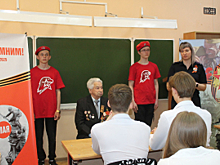 В Самарской области полицейские и ветераны проводят уроки мужества для школьников