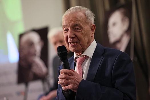 Ученого Юрия Бармакова похоронили на Троекуровском кладбище в Москве