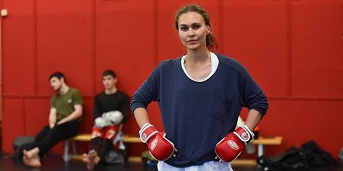 "Никогда не думала драться в клетке": женщина-судья UFC – о жизни в "мужской" профессии