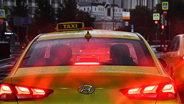 Российские таксисты столкнулись с «невыполнимыми» требованиями