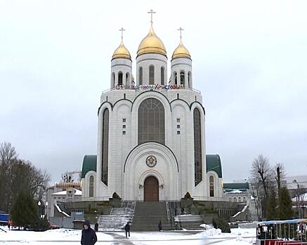 Роспись храма Христа Спасителя планируют закончить к лету