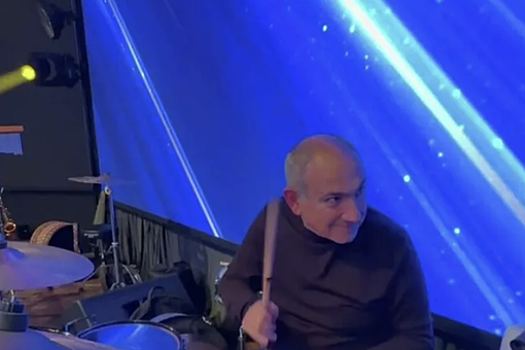 В Ереване состоялся первый концерт группы премьера Пашиняна Варчабенд