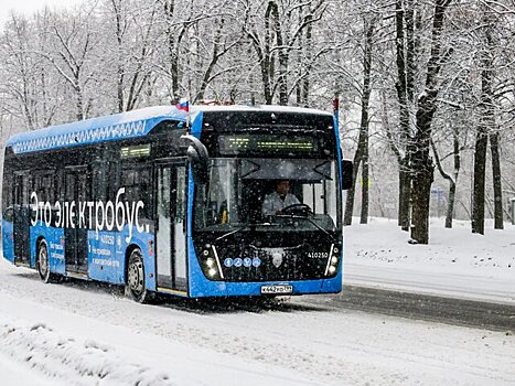 Москвичам рекомендовали воспользоваться городским транспортом из-за снегопада