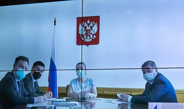 Владимир Устинов и Андрей Бочаров провели онлайн-прием граждан