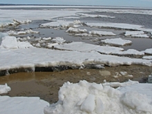 Свойства льда. На реках Ямала ведут круглосуточное дежурство
