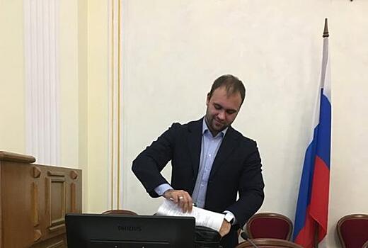 Руководитель партии, из-за которого может лишиться поста мэр Елистратов, станет кандидатом в губернаторы