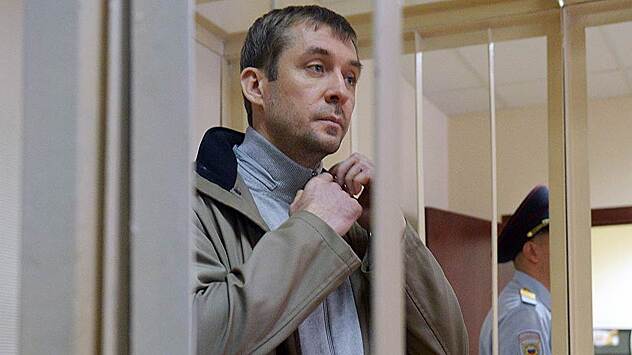 По делу Виктора Захарченко арестован бывший руководитель банка МИА