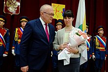 Александр Соколов вручил вдове погибшего солдата восстановленную медаль