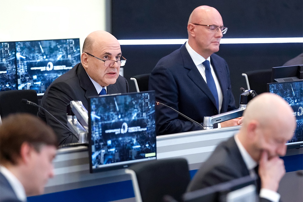 Михаил Мишустин призвал оперативно устранить дефицит инженерных кадров