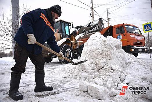 Скопления снега в Сургуте могут привести к отключениям электроэнергии
