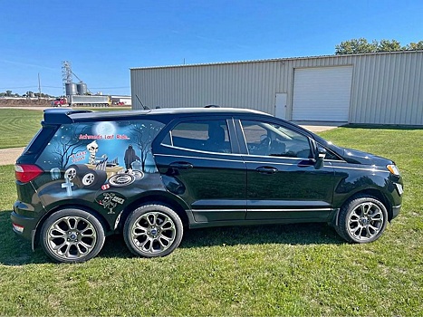 Странный шестиколесный Ford EcoSport выставлен на продажу