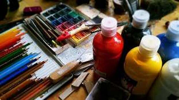 Бесплатные занятия живописью начались в парке на Ходынском бульваре