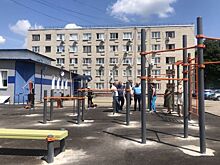 Партийцы проинспектировали строительство «умной» спортивной площадки в Сеймском округе