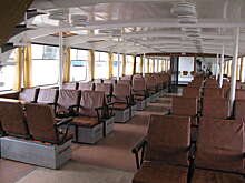 Теплоход, который возит жителей Заволжья в центр, ходит пустым