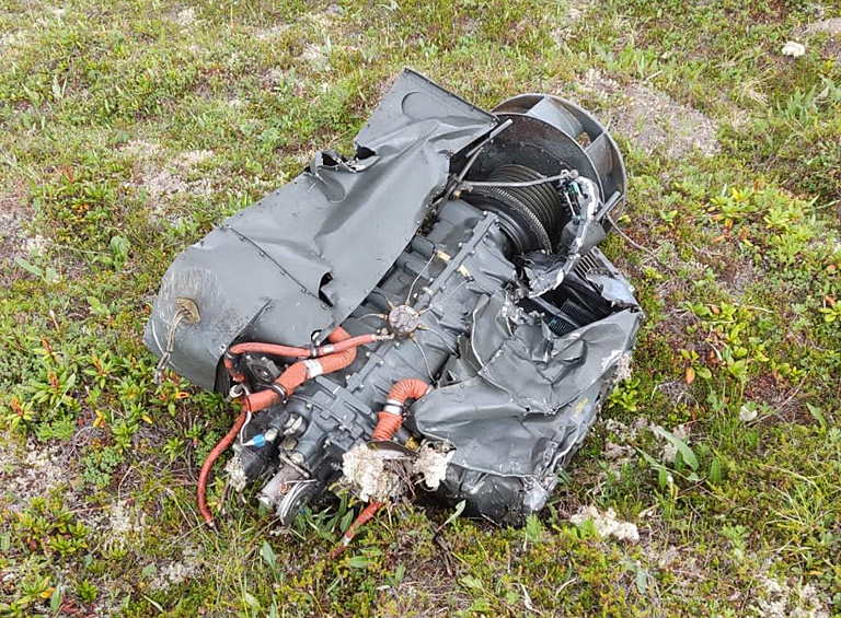 Обломки разбившегося вертолета Robinson на Камчатке
