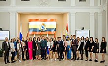 Курский губернатор встретился с выпускниками- стобальниками ЕГЭ