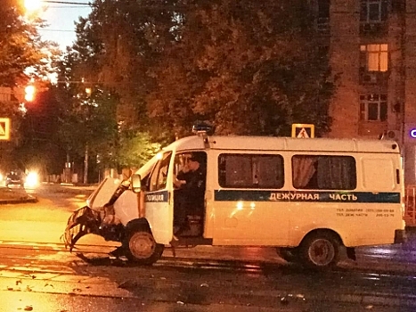 Серьезное ДТП с участием полицейских произошло в Нижнем