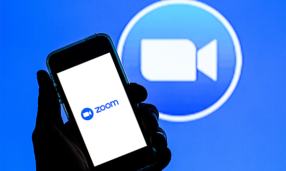Zoom начал отключать от платных услуг российские вузы