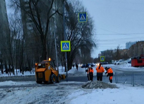 Против гололеда и снега: в Самаре вдвое увеличили расход реагентов