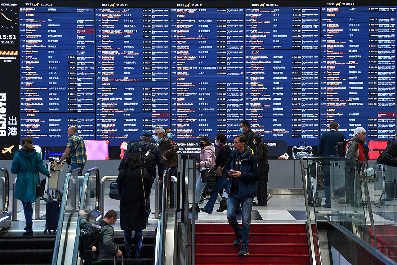 Почти 50 рейсов задержано и отменено в аэропортах Москвы