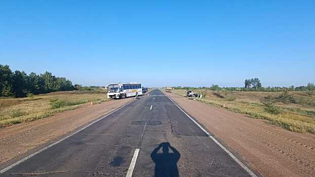 В Бузулуке в ДТП с участием автобуса пострадали два человека