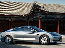 BYD начал продажи суперседана Yangwang: 1300 сил и уникальное шасси