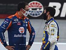 NASCAR. Кезеловски выиграл гонку в Бристоле после столкновения лидеров