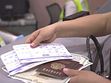 Рейс из Салехарда в Омск задержали более чем на три часа