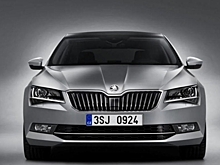 Superb отзывают из-за дефектных фар