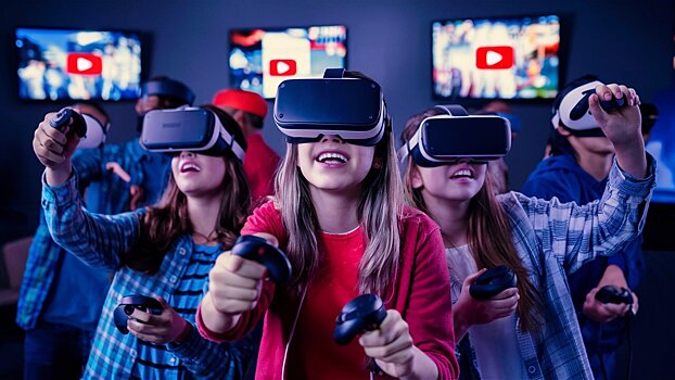 Подростки в США стали меньше смотреть YouTube и чаще пользоваться VR