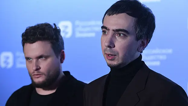 Экс-глава МИД Британии рассказал пранкерам о смене власти в странах