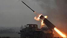 Расчет "Града" ударил по украинскому десанту ракетой с надписью "За Рудакова"