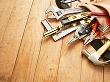 В подъезде дома на Фонвизина заменили стекла межтамбурных дверей