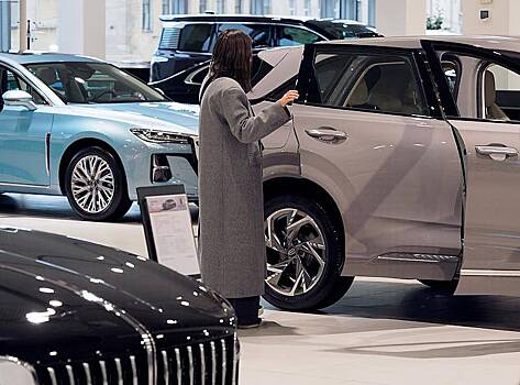 Продажи автомобилей в России поставили антирекорд