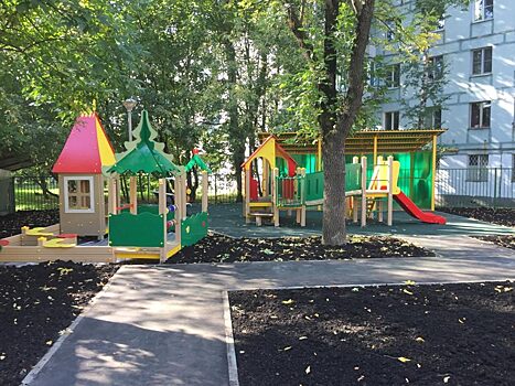 Коммунальщики завершили благоустройство территории детского сада на 2-й Новоостанкинской улице