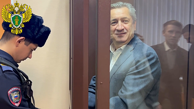 Смеялся и аплодировал судье: за что экс-премьера Башкирии посадили на 13 лет