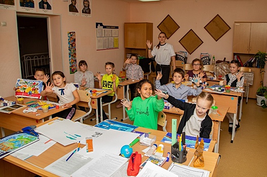Фонд "Дети России" и УГМК приглашают школьников порисовать вместе