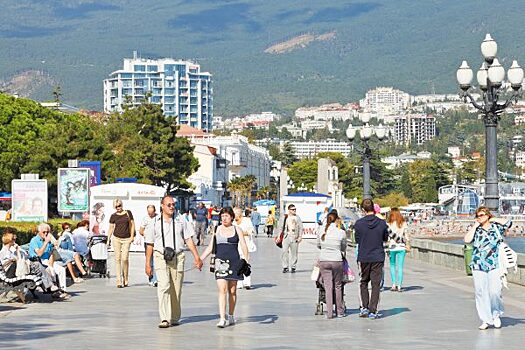 В Крыму предложили брать с каждого туриста по 300 рублей