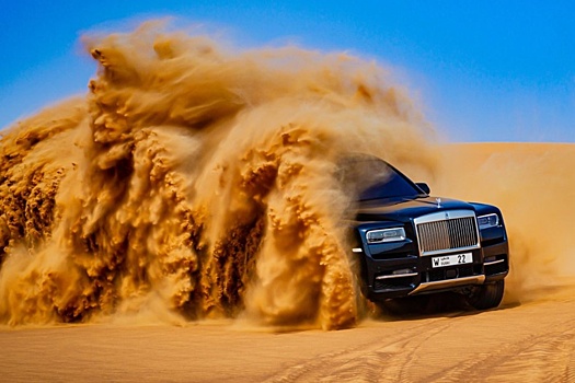 "Автостат": Rolls-Royce Cullinan вновь стал лидером на рынке новых люксовых авто