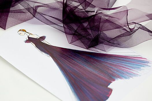 Как создавалось платье Dior Эмилии Кларк для Каннского кинофестиваля