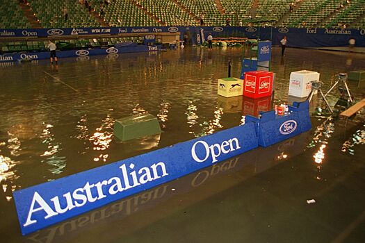 Центральный корт начисто затопило, чудовищный бардак с организацией на Australian Open — 1995 после матча Андре Агасси