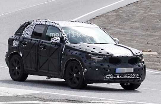 Появились шпионские фотографии интерьера Volvo XC40