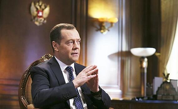«Разговор с Медведевым»: Преемник №1 порадовался за себя и за страну