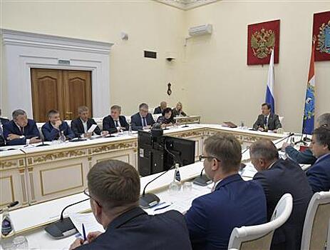 Дмитрий Азаров поручил муниципалитетам активнее включаться в работу системы "Малые закупки"