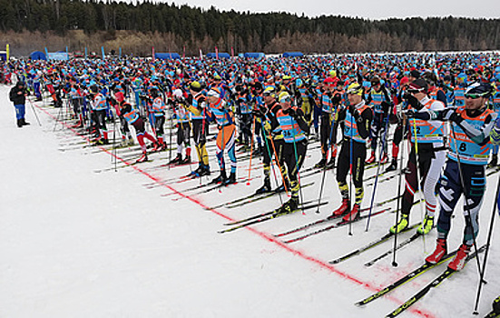 Участниками Югорского лыжного марафона стали более 3,2 тыс. человек